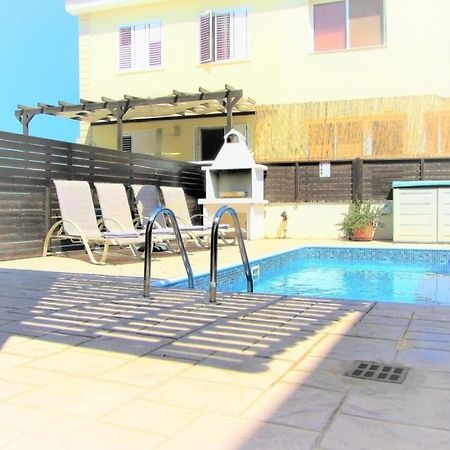 Villa Jade Paralimni Luaran gambar