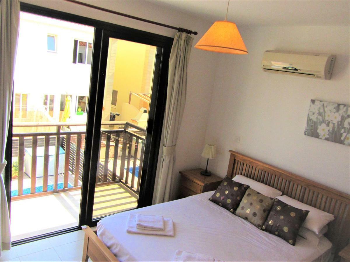 Villa Jade Paralimni Luaran gambar